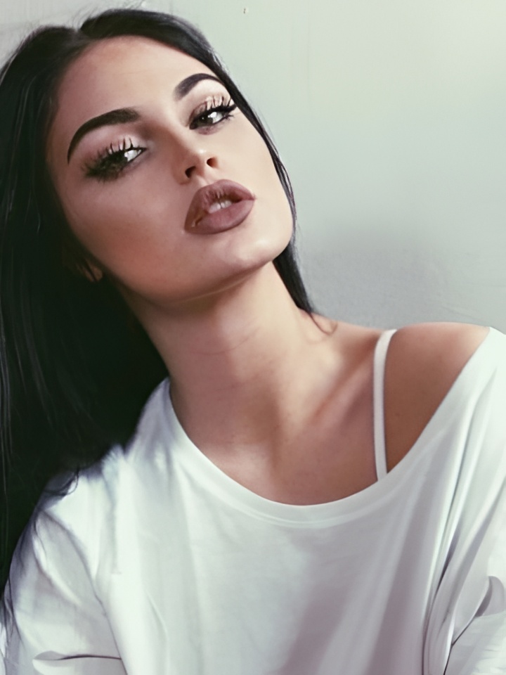 Моника привлекальеная девушка из Зея цена от 1500 руб