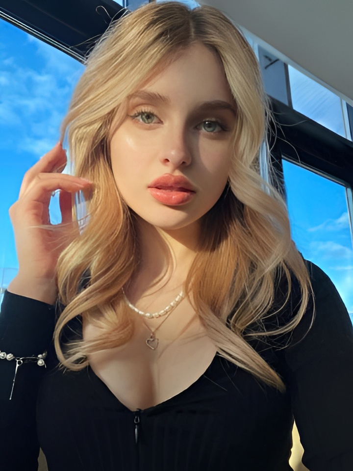 Ника привлекальеная девушка из Зея цена от 2000 руб