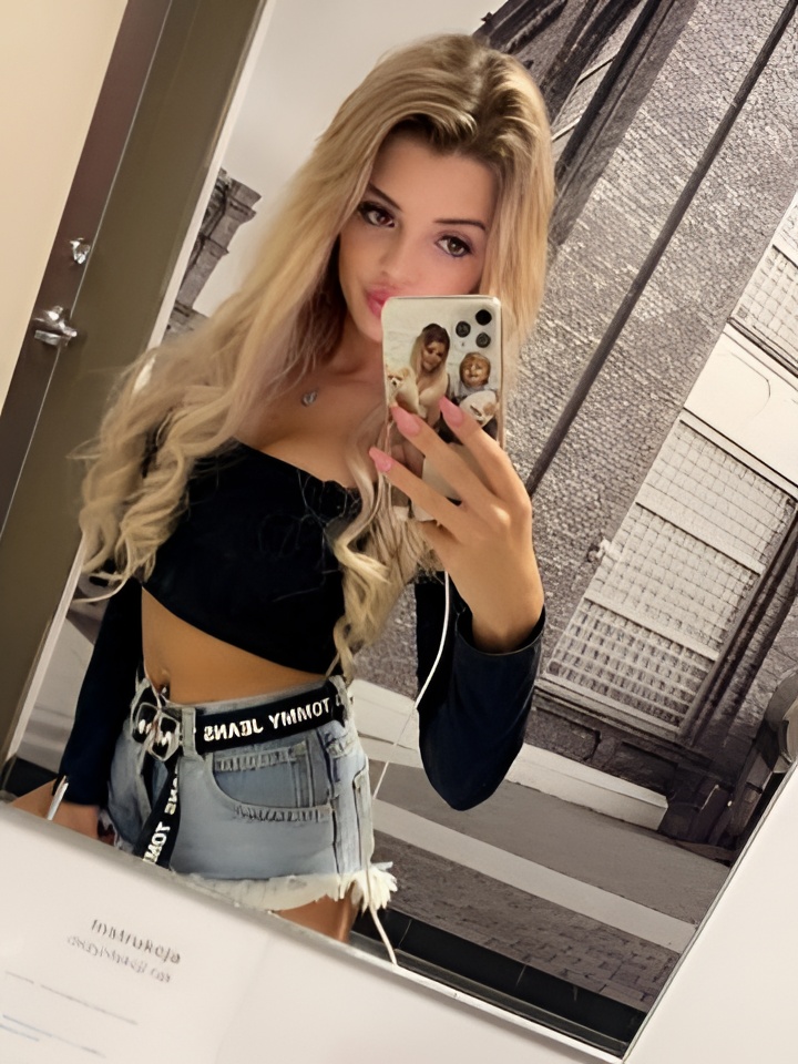 Роксана привлекальеная девушка из Зея цена от 1500 руб