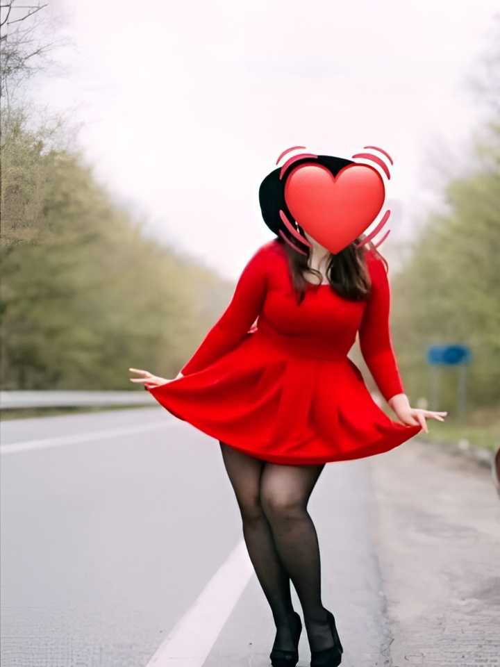 Софа привлекальеная девушка из Зея цена от 10000 руб