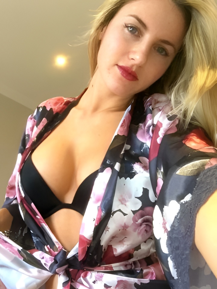 Вероника привлекальеная девушка из Зея цена от 3000 руб