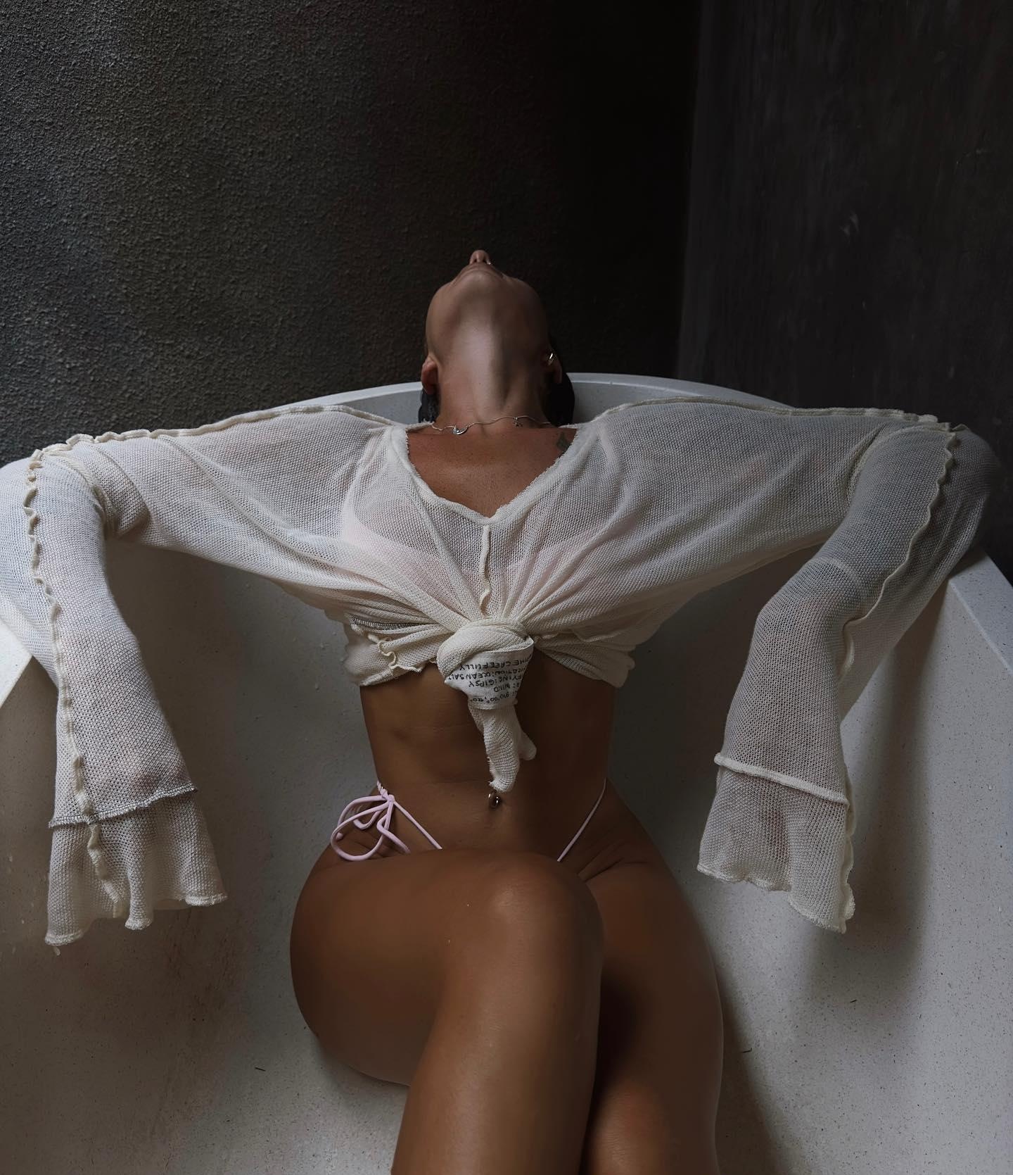 ОЛЕСЯ привлекальеная девушка из Зея цена от 6000 руб