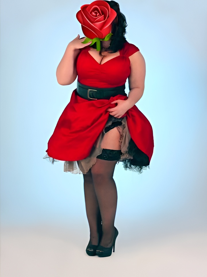 Индивидуалка Софа, доступна для личного знакомства от 10000 руб